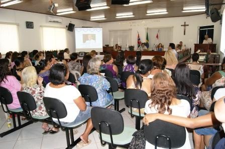 Mais de 100 pessoas participaram do Dia da Mulher na Câmara