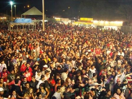 Desde que foi instituída a Festa reúne milhares de pessoas